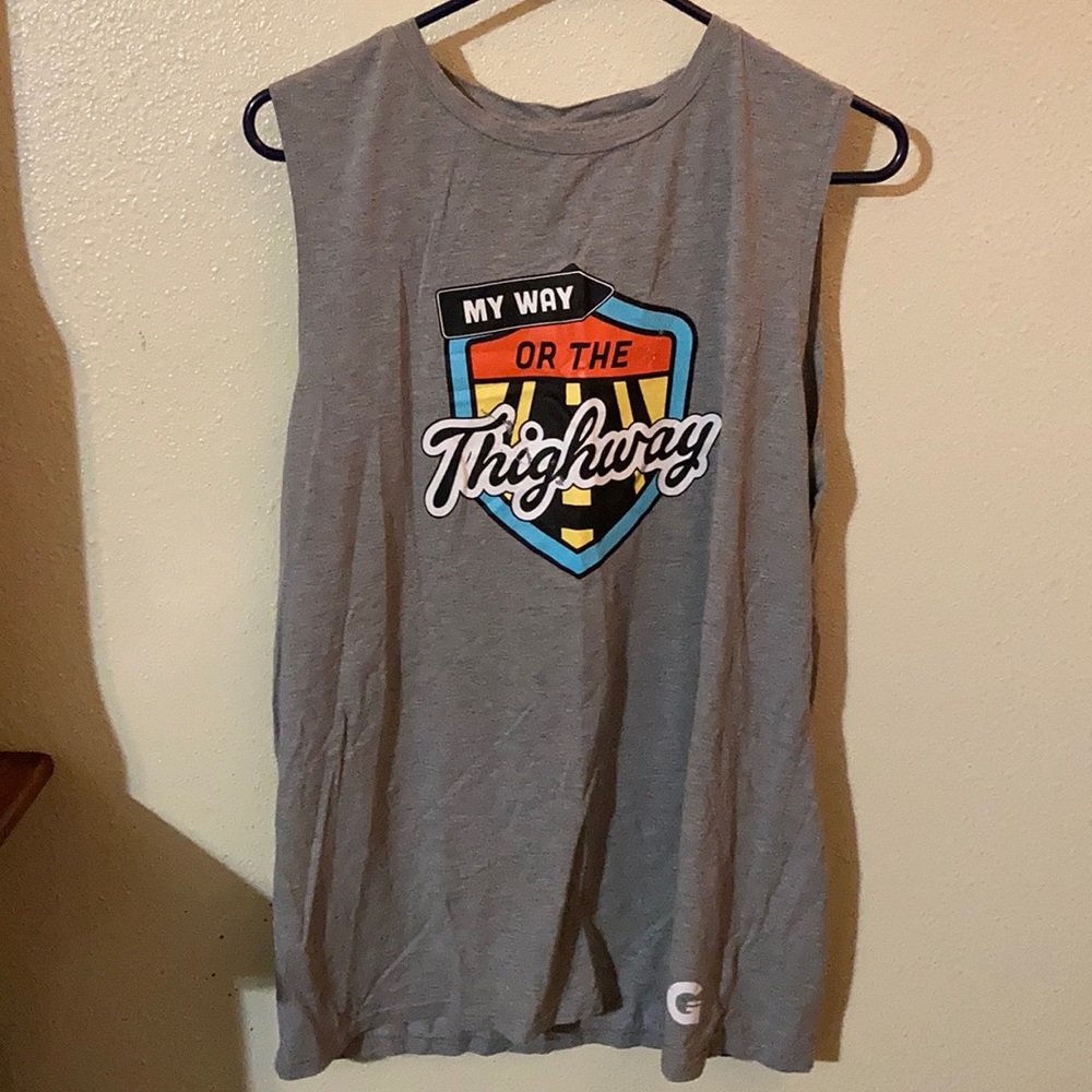 Thighway muscle tee